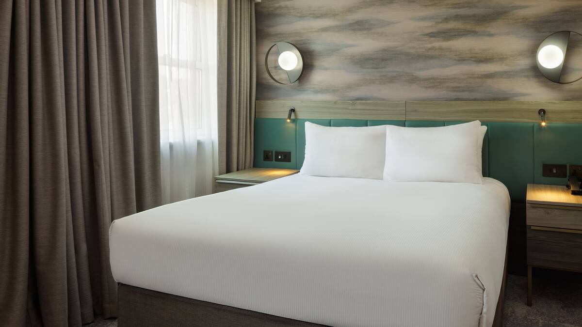Doubletree by Hilton Bath City, Bedroom