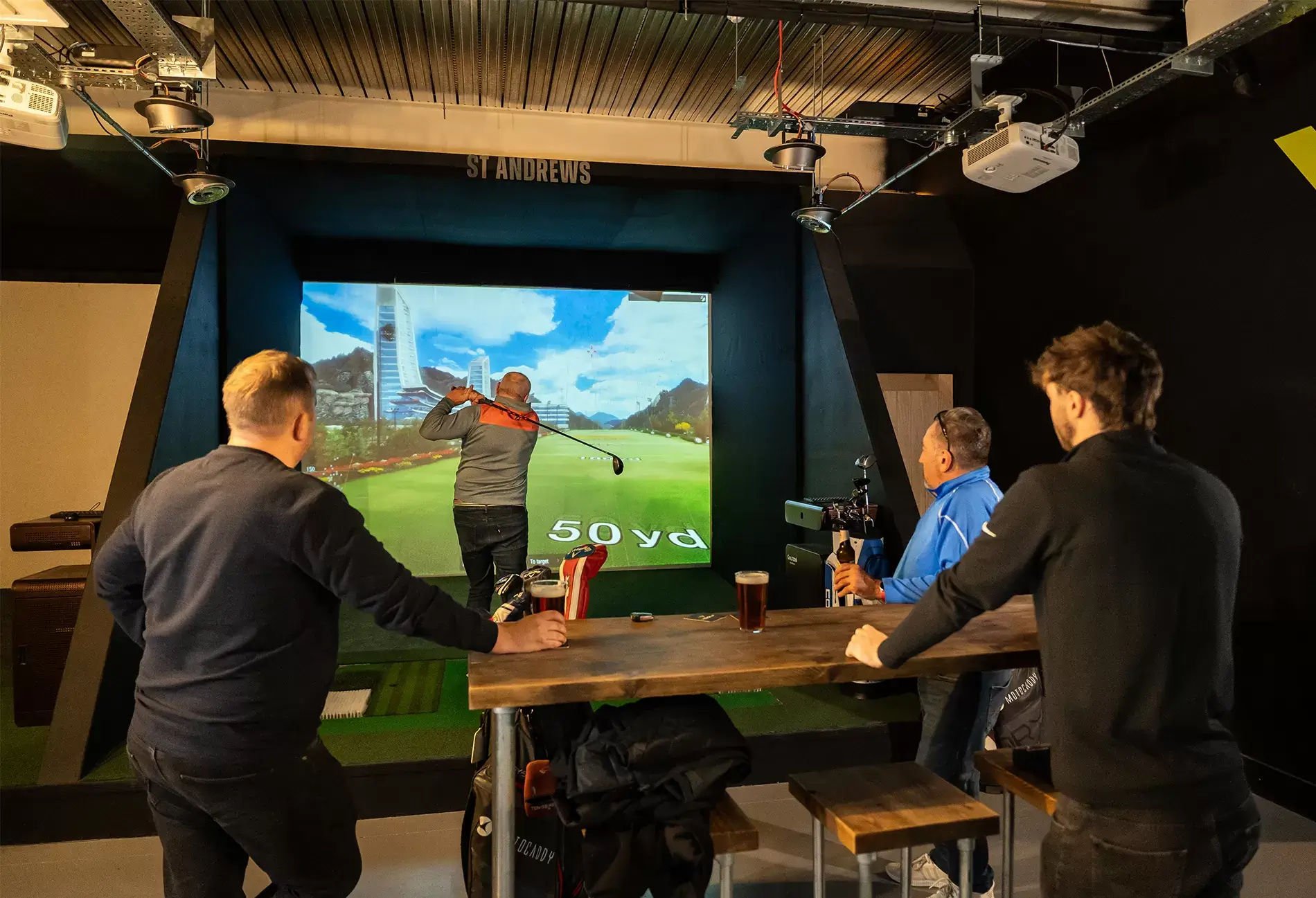 VGolf Brighton - Golf Simulator & Games Room, Activity space