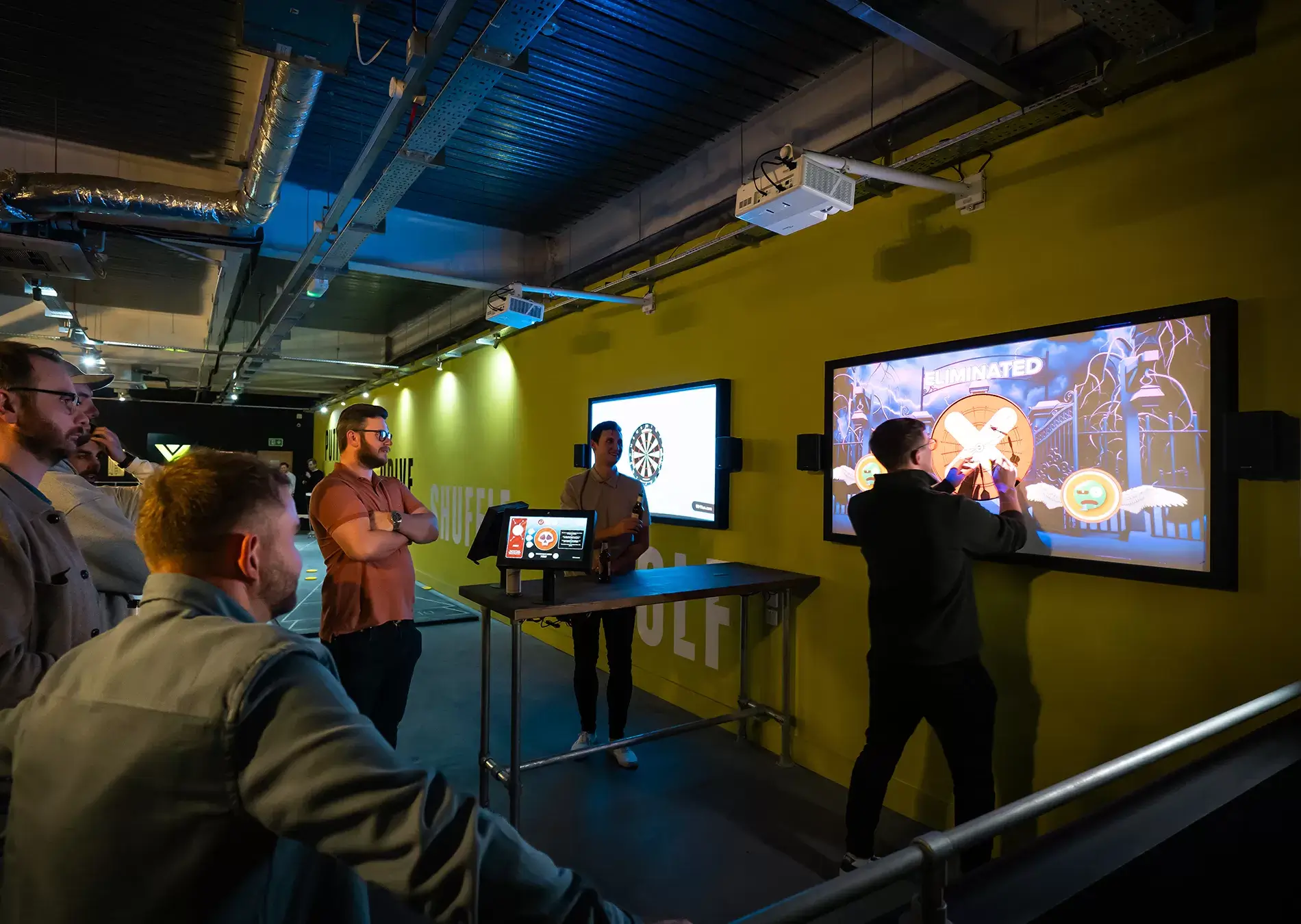 VGolf Brighton - Golf Simulator & Games Room, Activity space