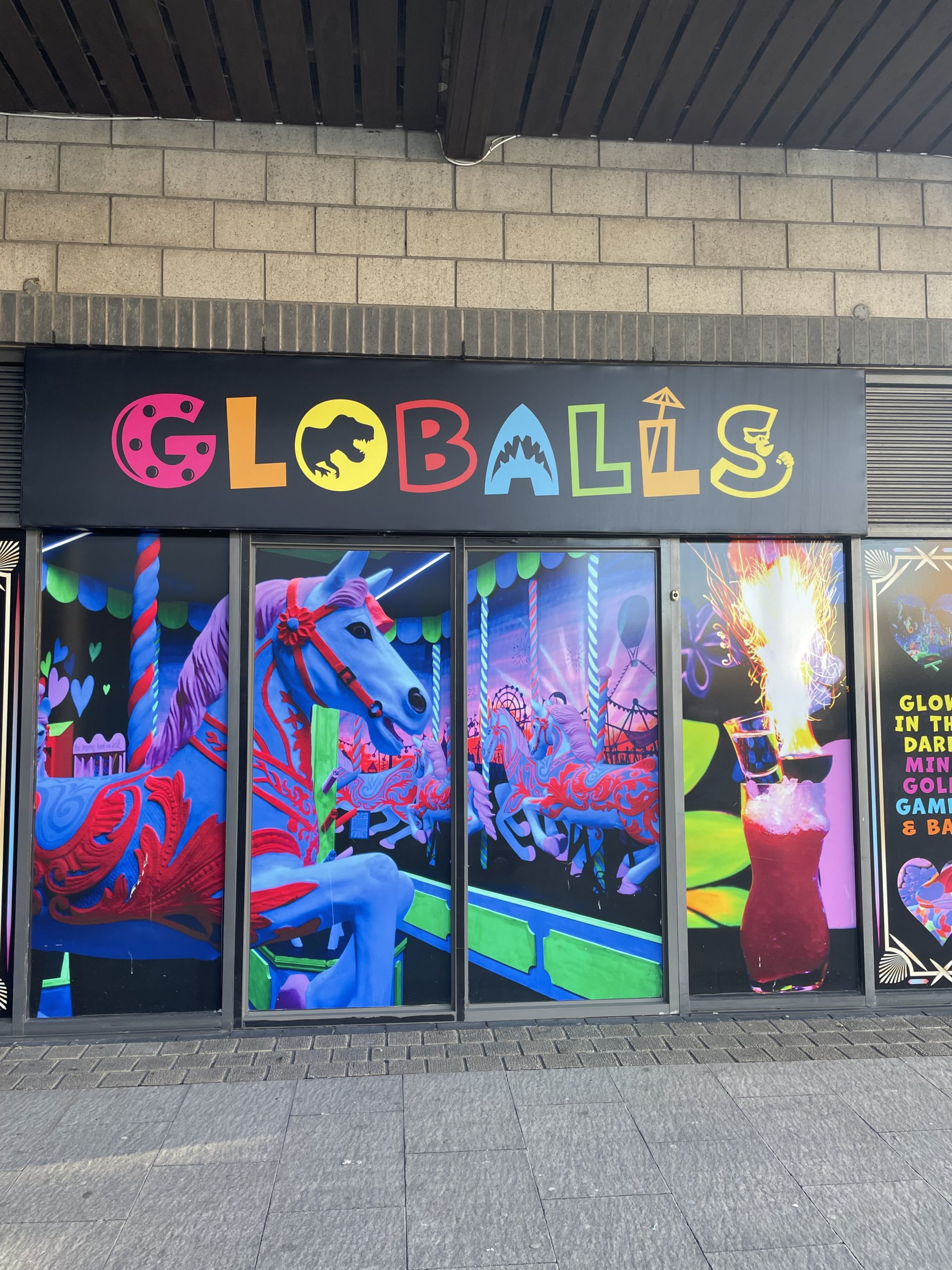 GLOBALLS Brighton - UV Mini Golf & Games, Exterior