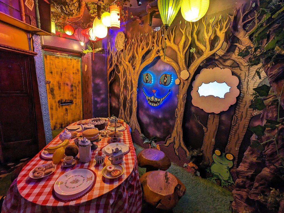 Pier Pressure Escape Rooms, Activity space