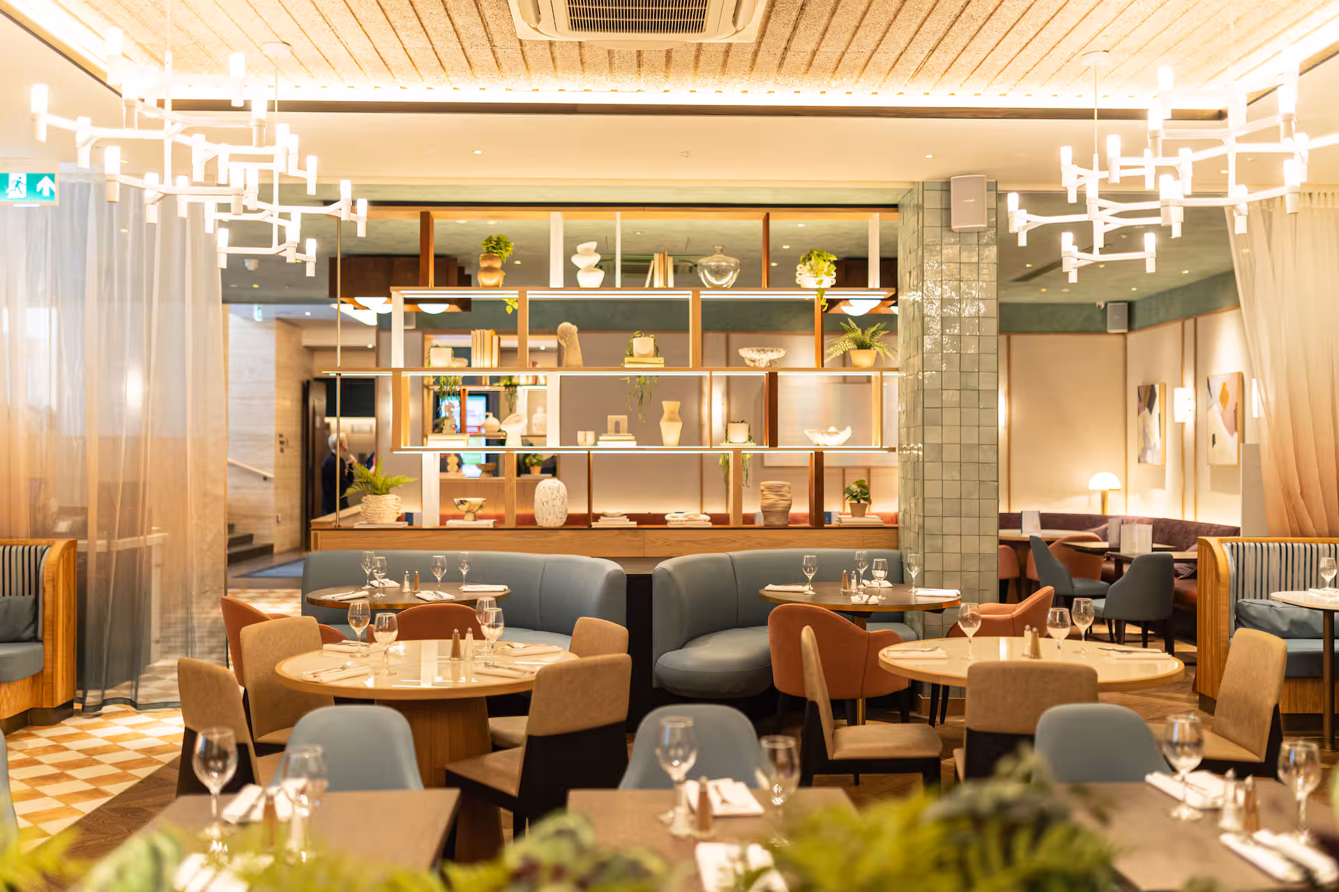 DoubleTree by Hilton London Victoria, Dining / restaurant
