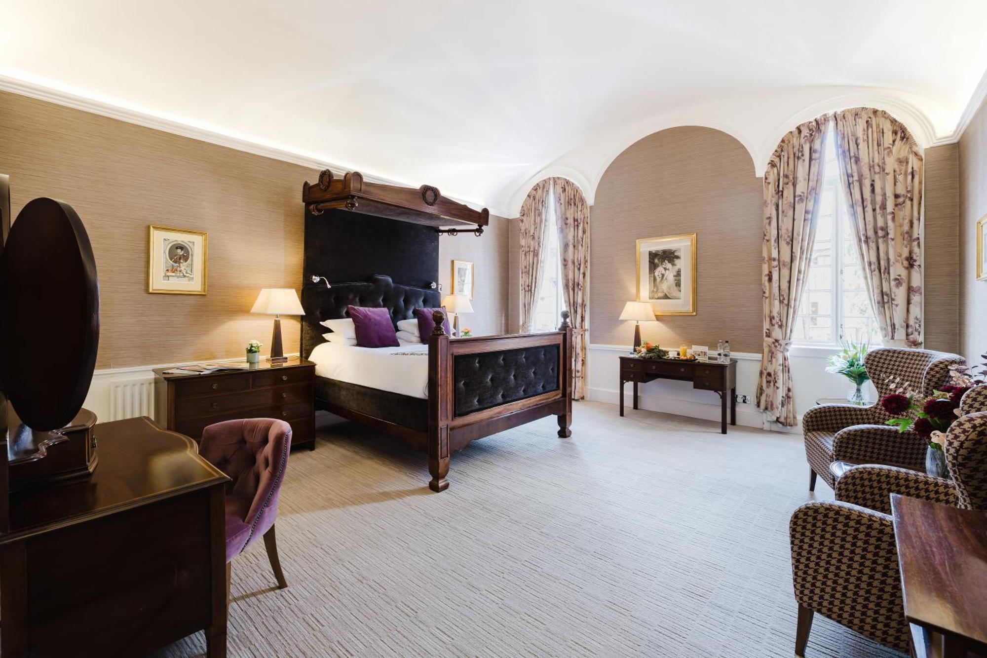 Winchester Royal Hotel, Bedroom