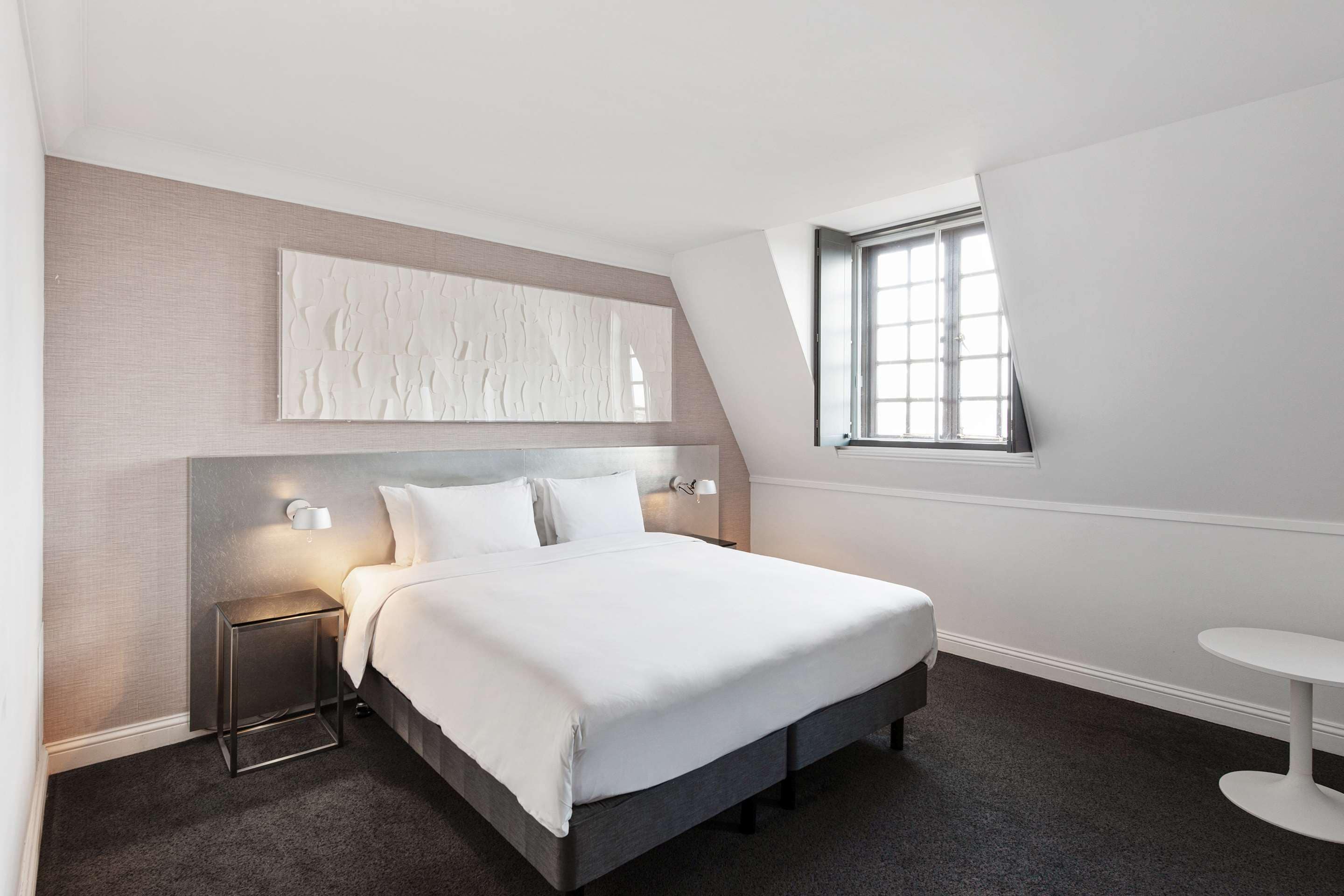 Radisson Blu Hotel, Leeds City Centre, Meeting room · Bedroom