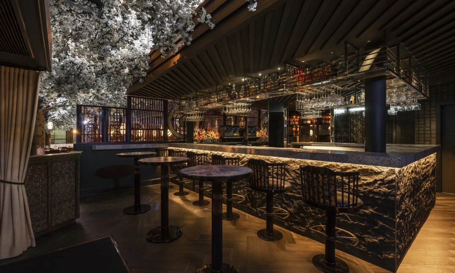 Tattu Leeds, Bar