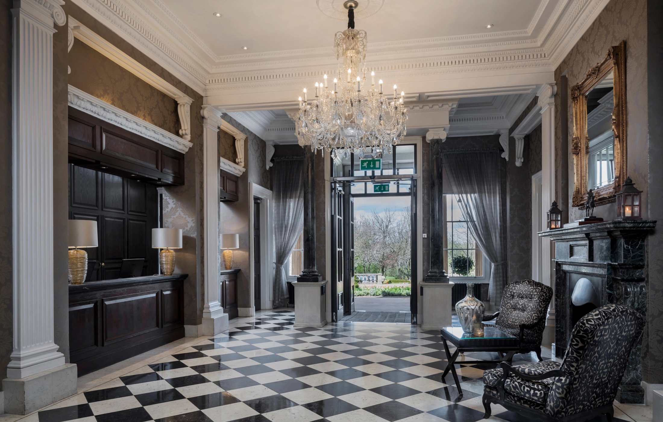 Oulton Hall, Reception / foyer