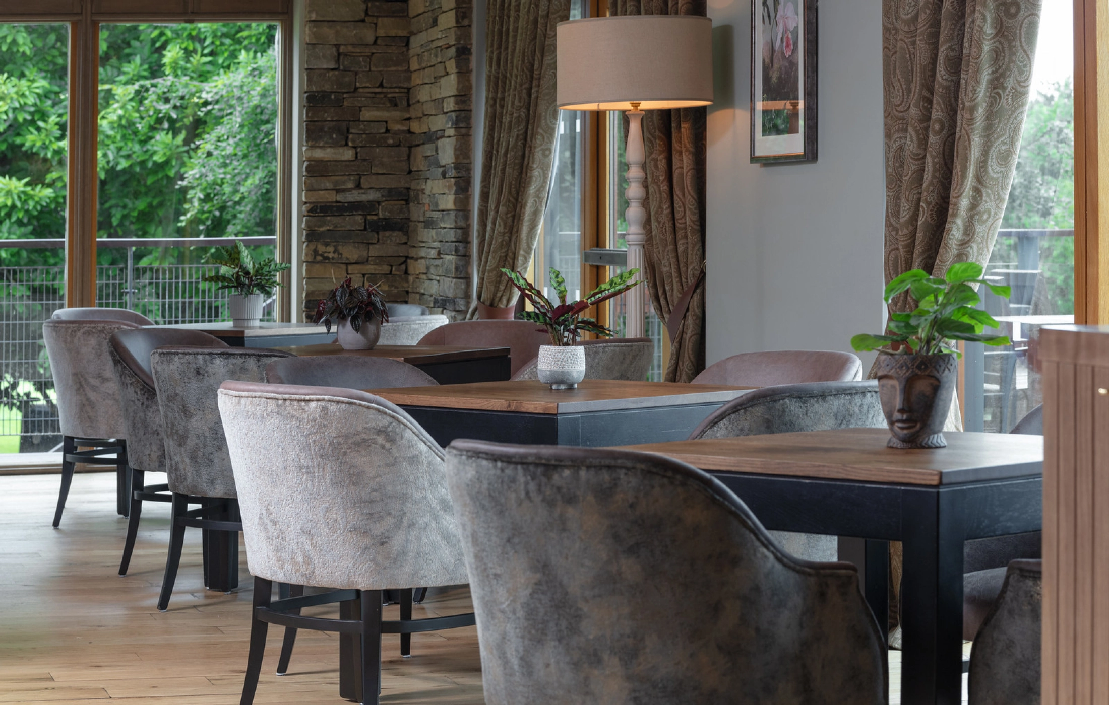 Oulton Hall, Dining / restaurant