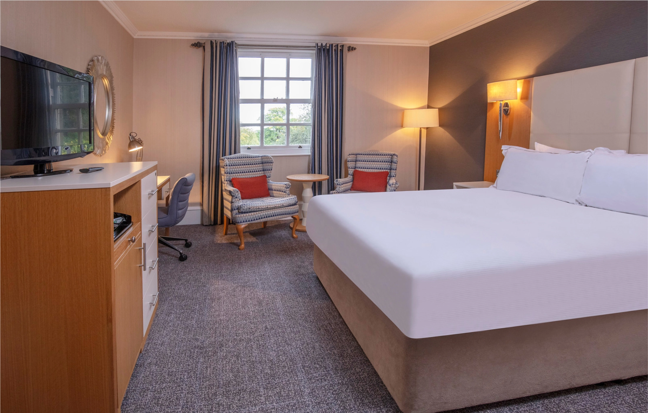 Oulton Hall, Bedroom