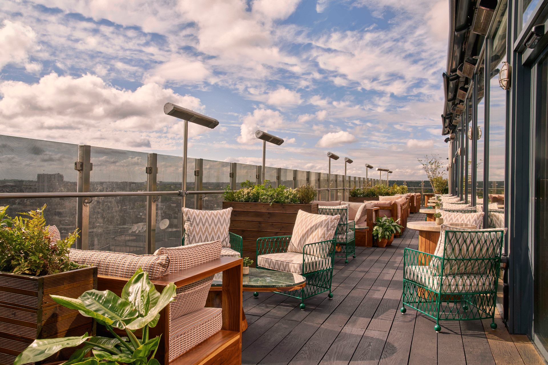Treehouse Hotel London, Nest & Terrace