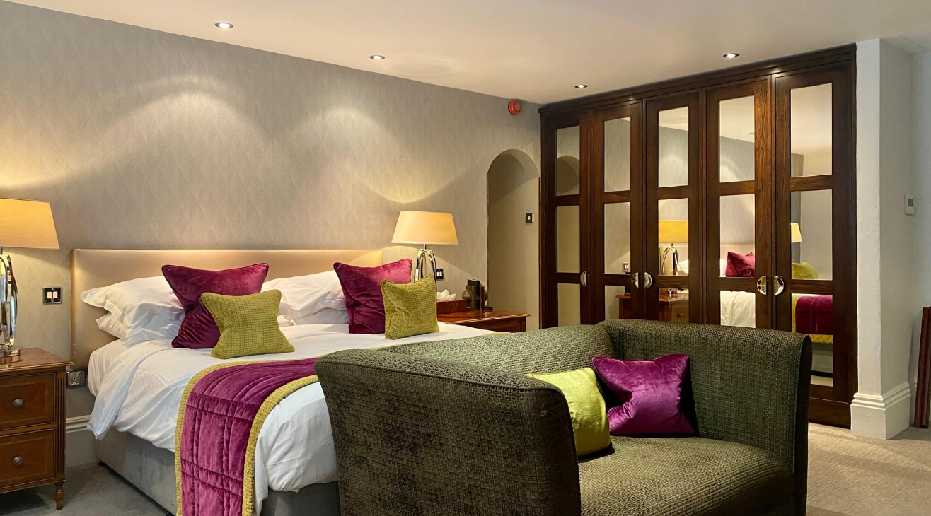 Alexander House Hotel