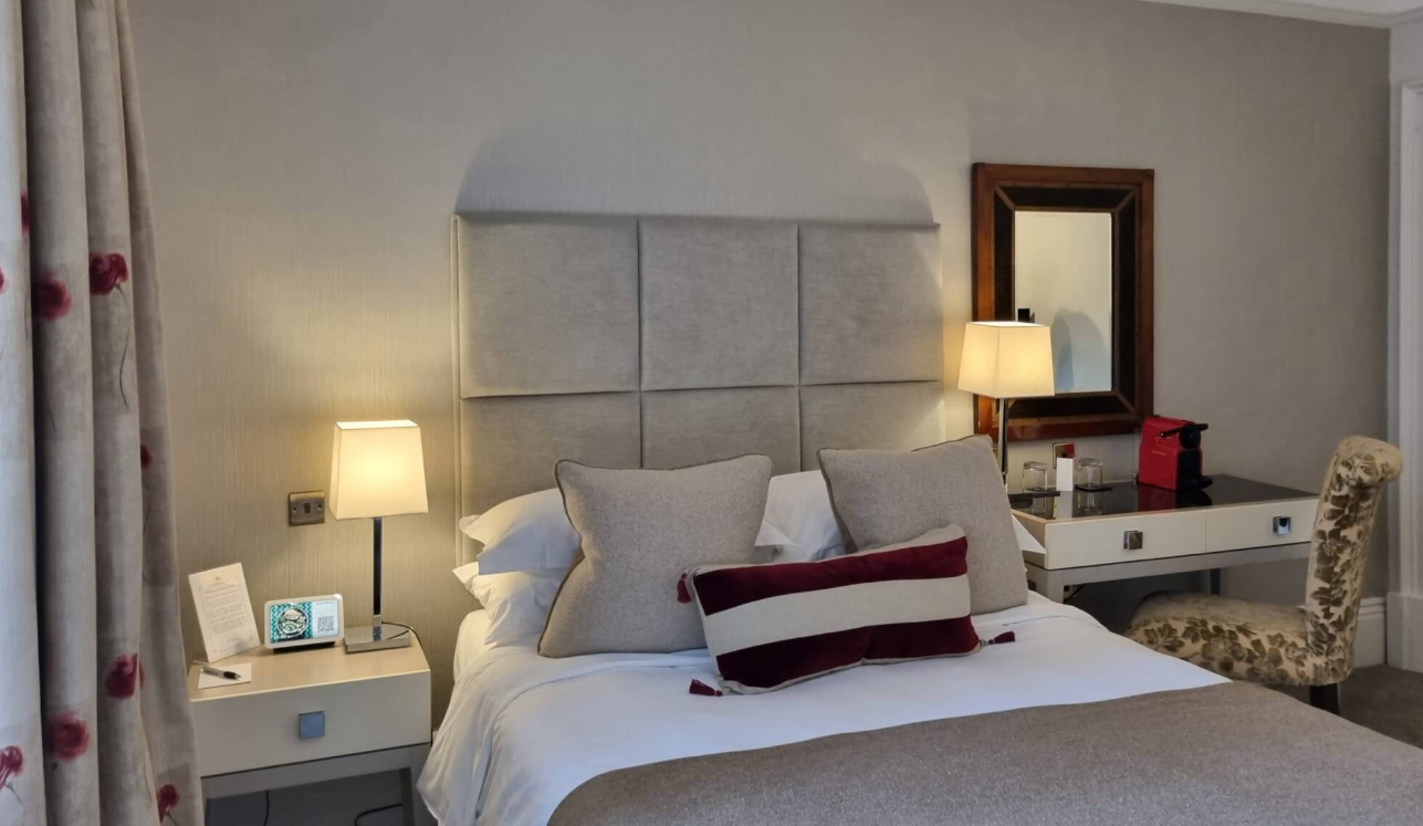 Alexander House Hotel