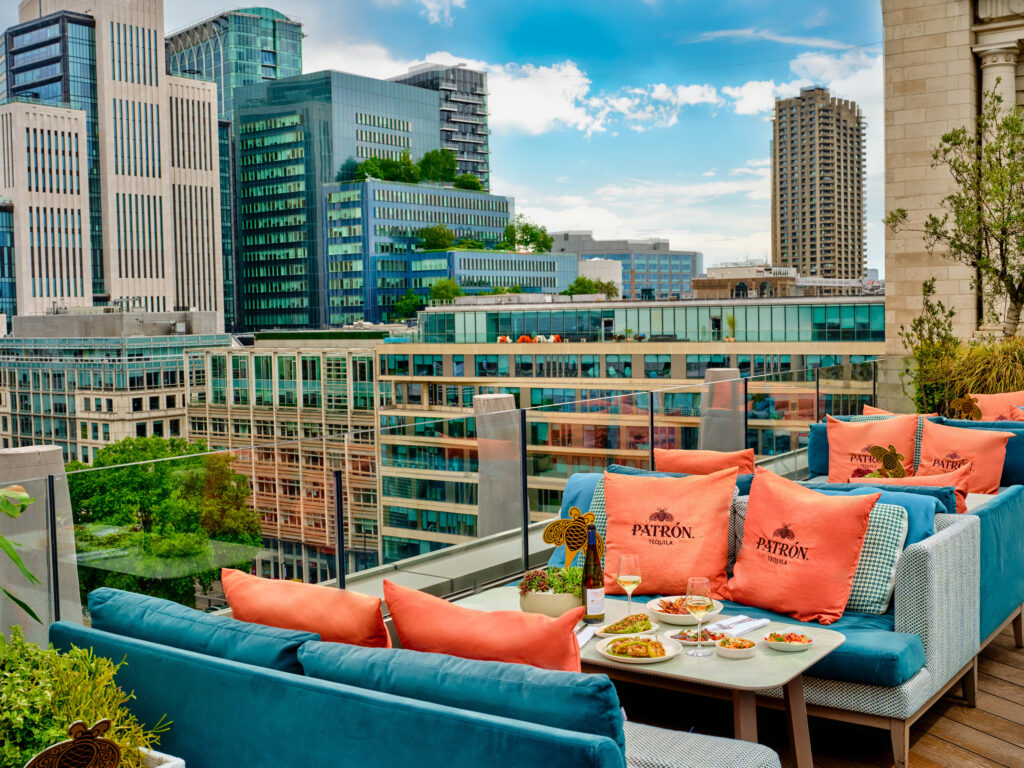 Aviary Rooftop Bar & Restaurant, Dining / restaurant
