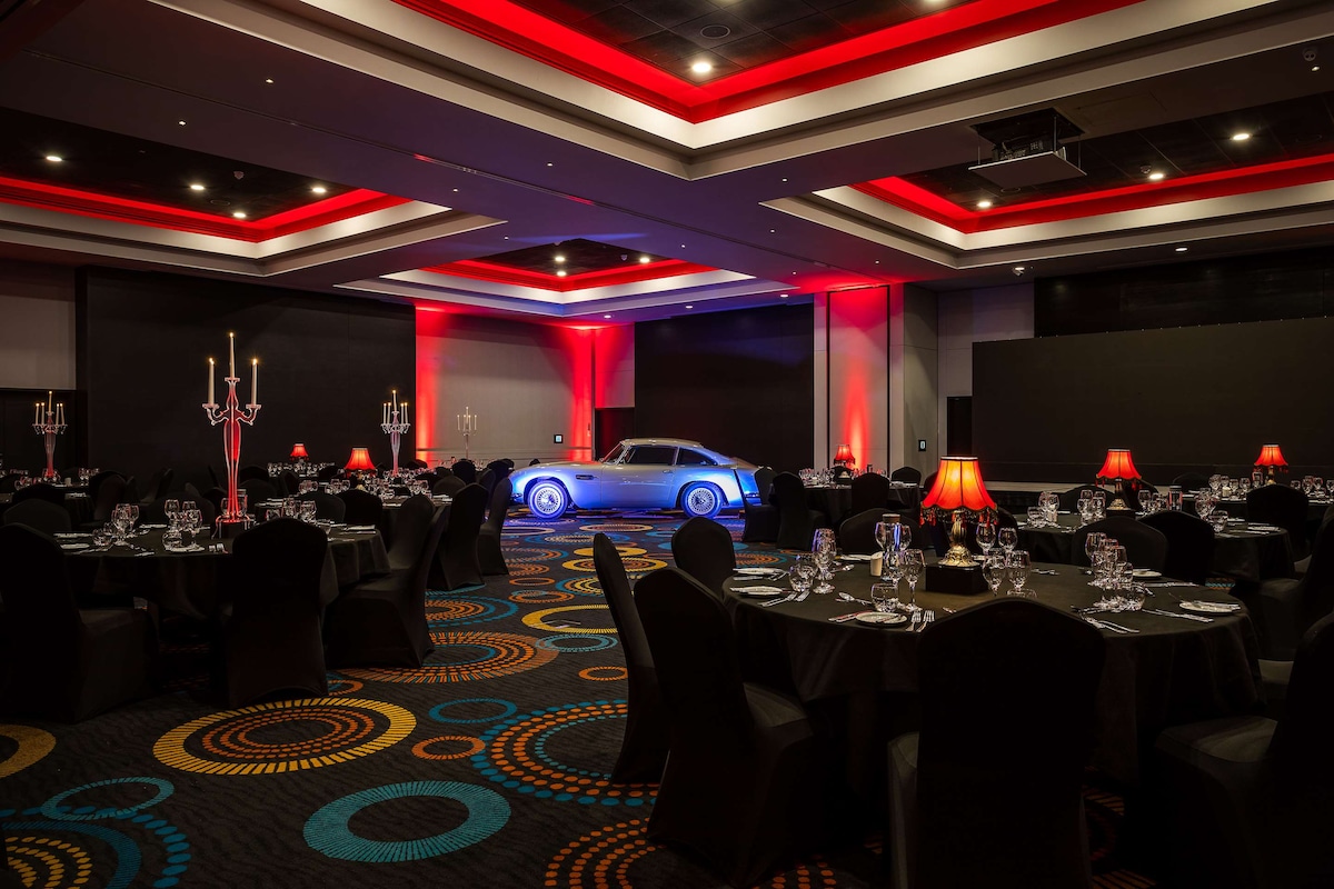 Radisson Hotel & Conference Centre London Heathrow, Discovery