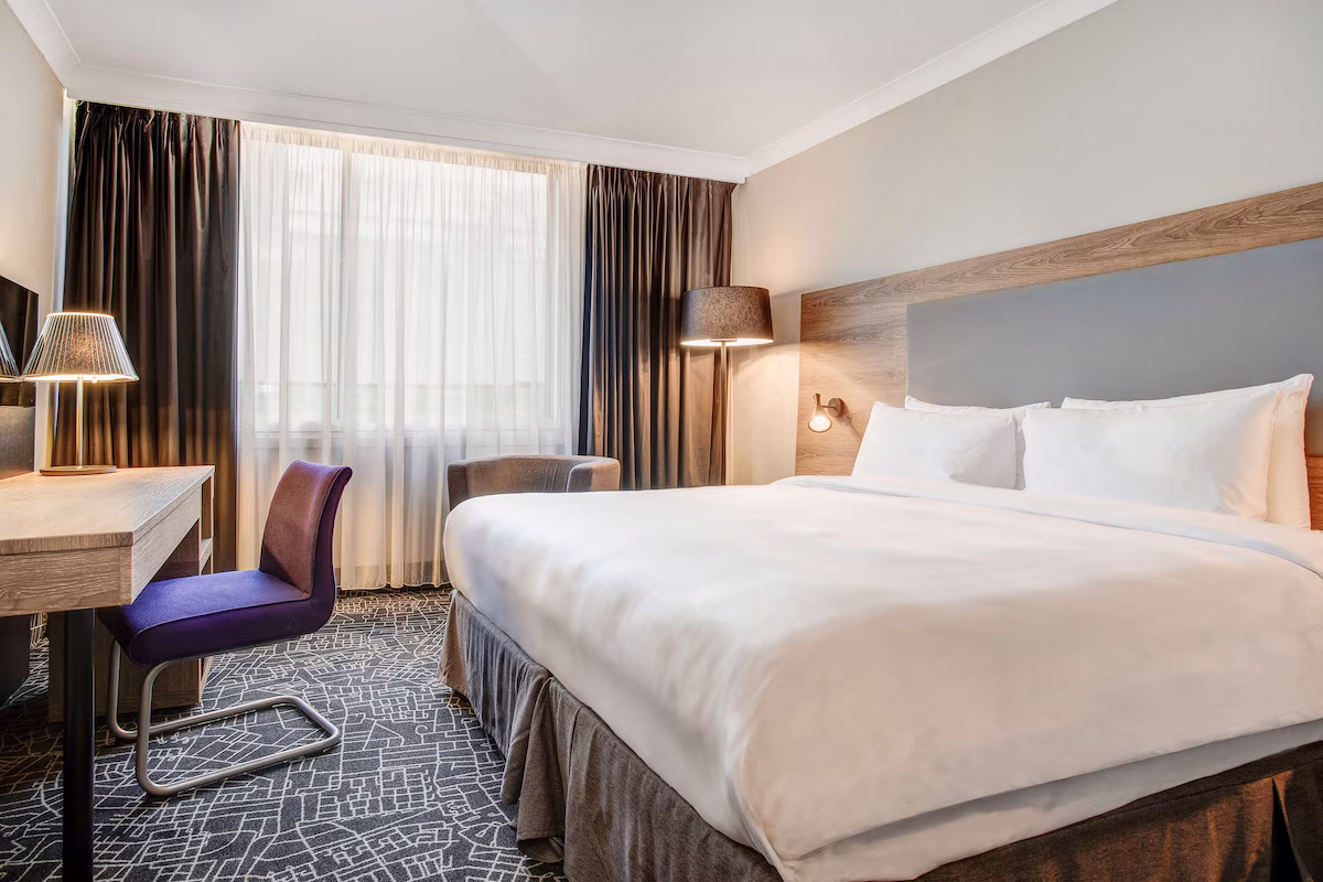 Radisson Hotel & Conference Centre London Heathrow, Bedroom