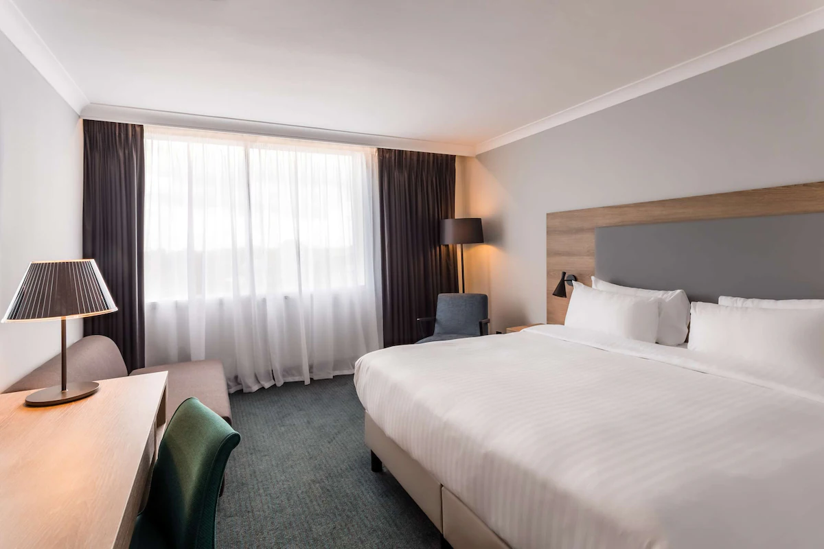 Radisson Hotel & Conference Centre London Heathrow, Bedroom