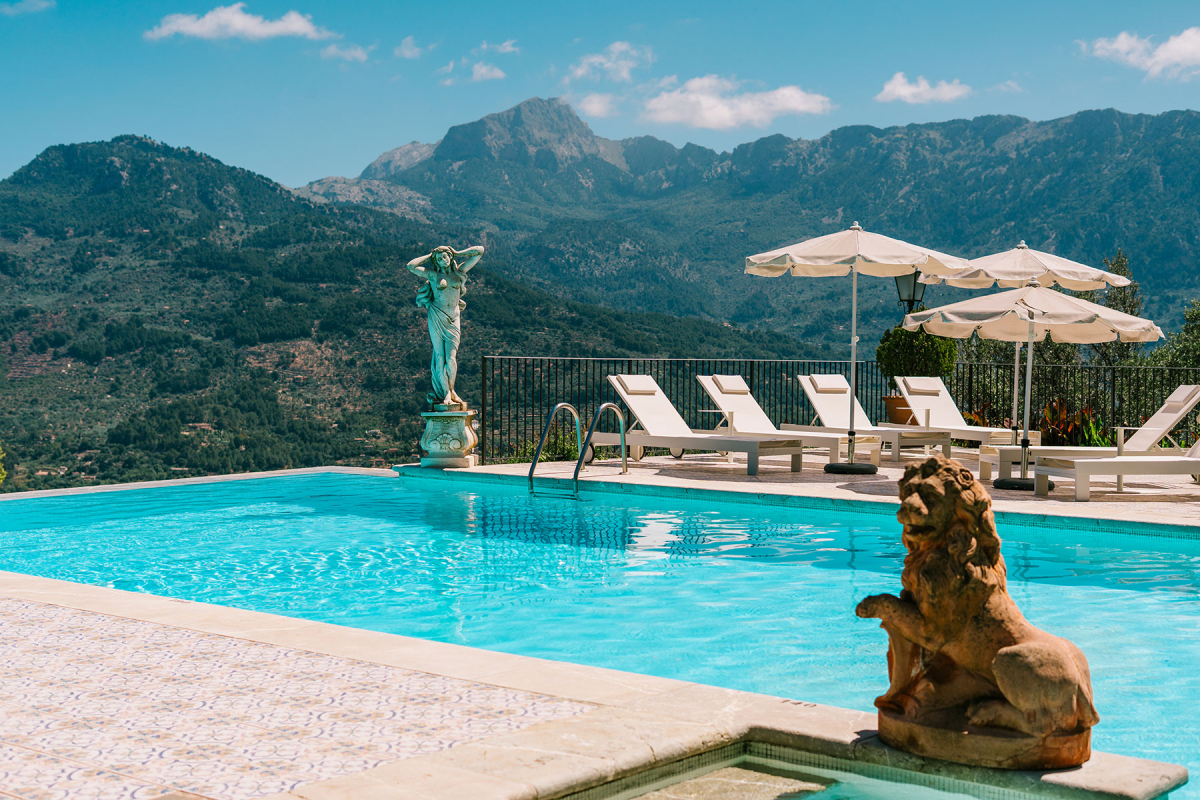 Ca's Xorc Luxury Retreat