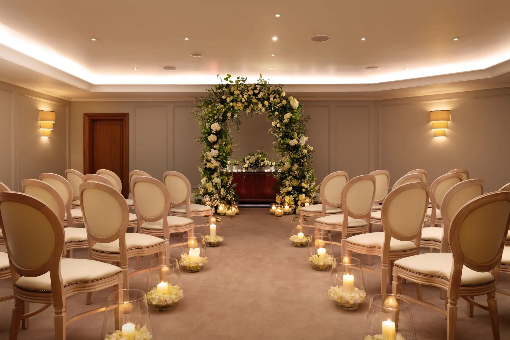 Corinthia, The Nelson Room