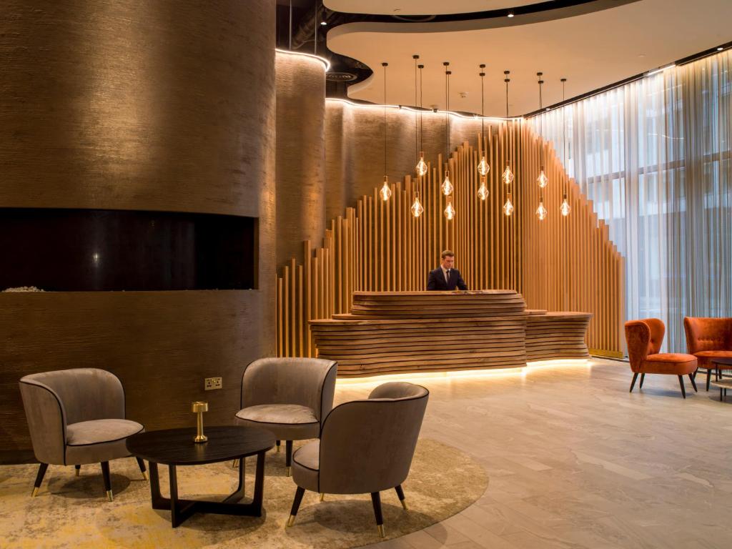 Middle Eight Hotel