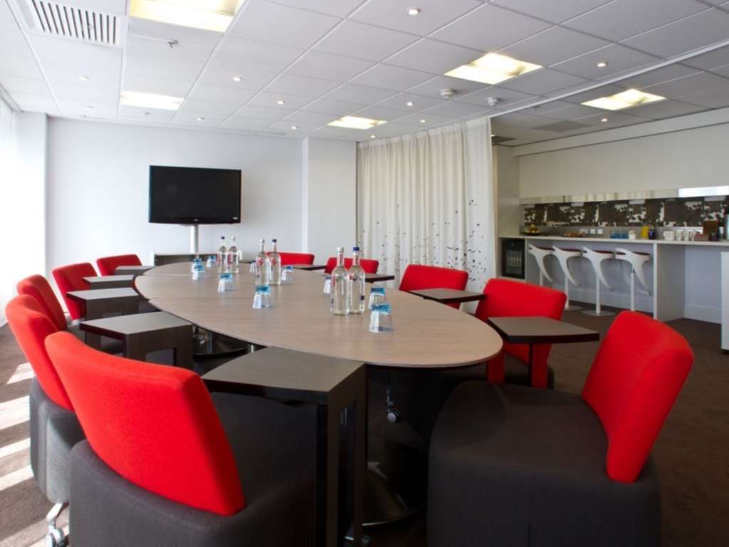 Novotel London West