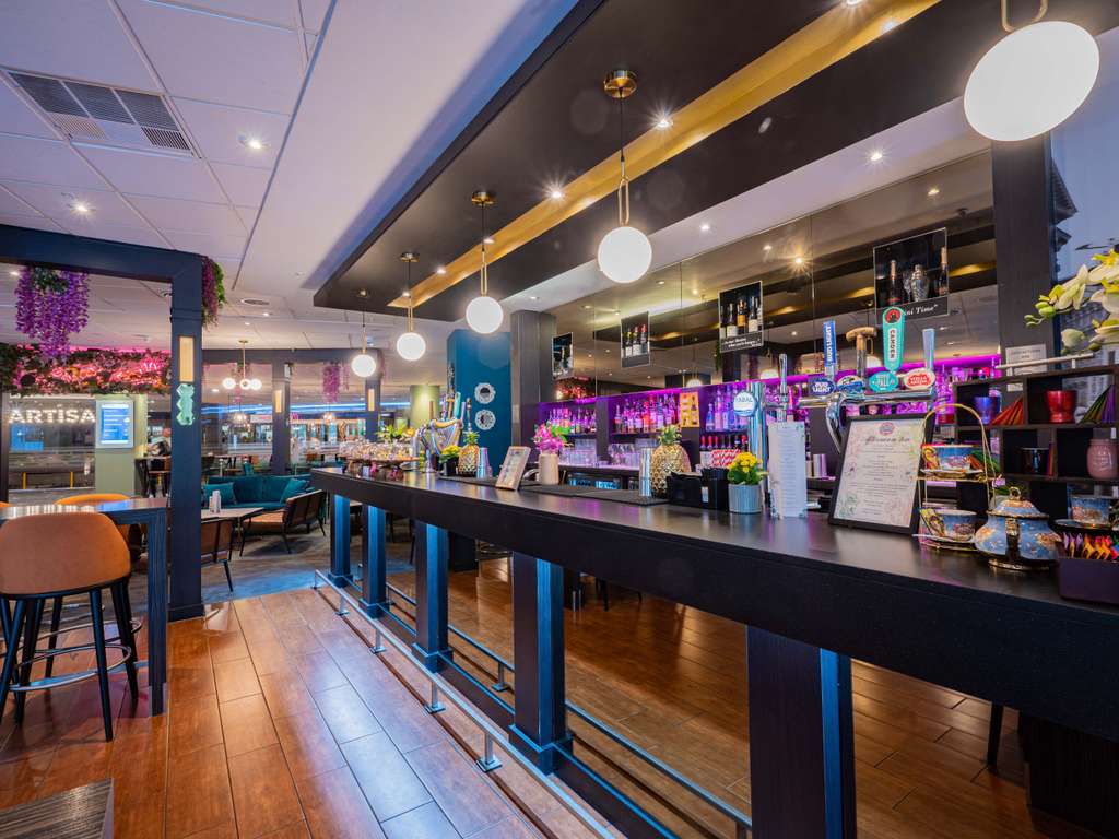 Novotel London West