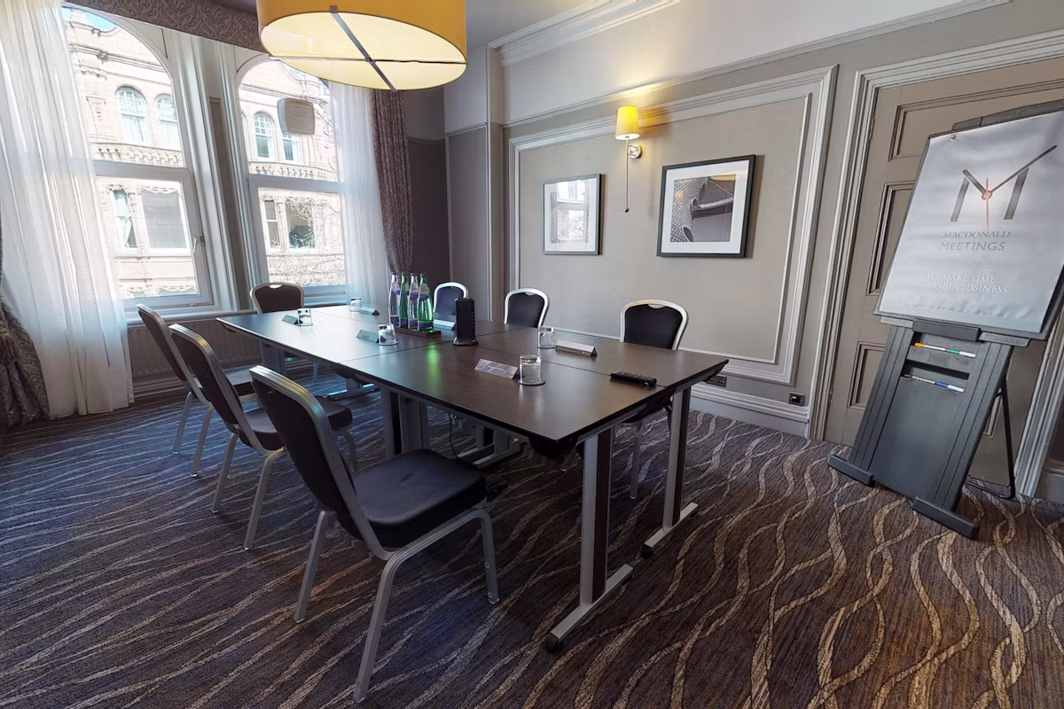Macdonald Burlington Hotel, The Verne Room