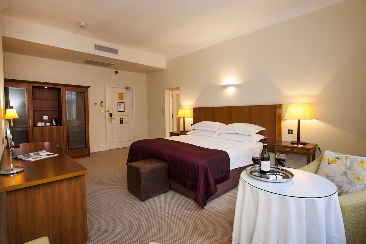 Macdonald Burlington Hotel, Bedroom