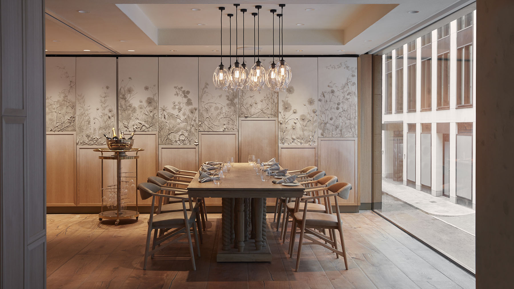 HIDE, Dining / restaurant