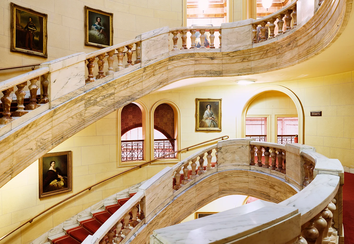 The Royal Horseguards and One Whitehall Place, Reception / foyer