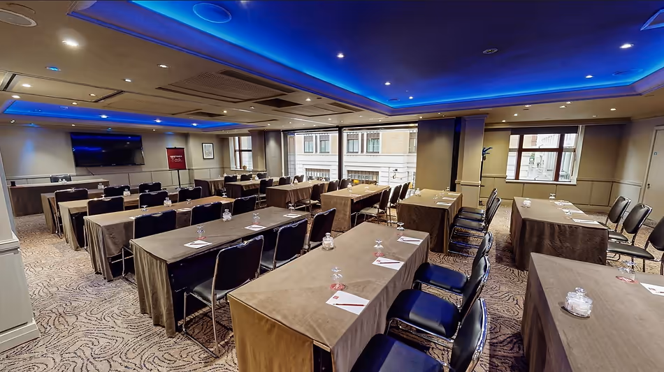 Leonardo Royal Hotel London City
