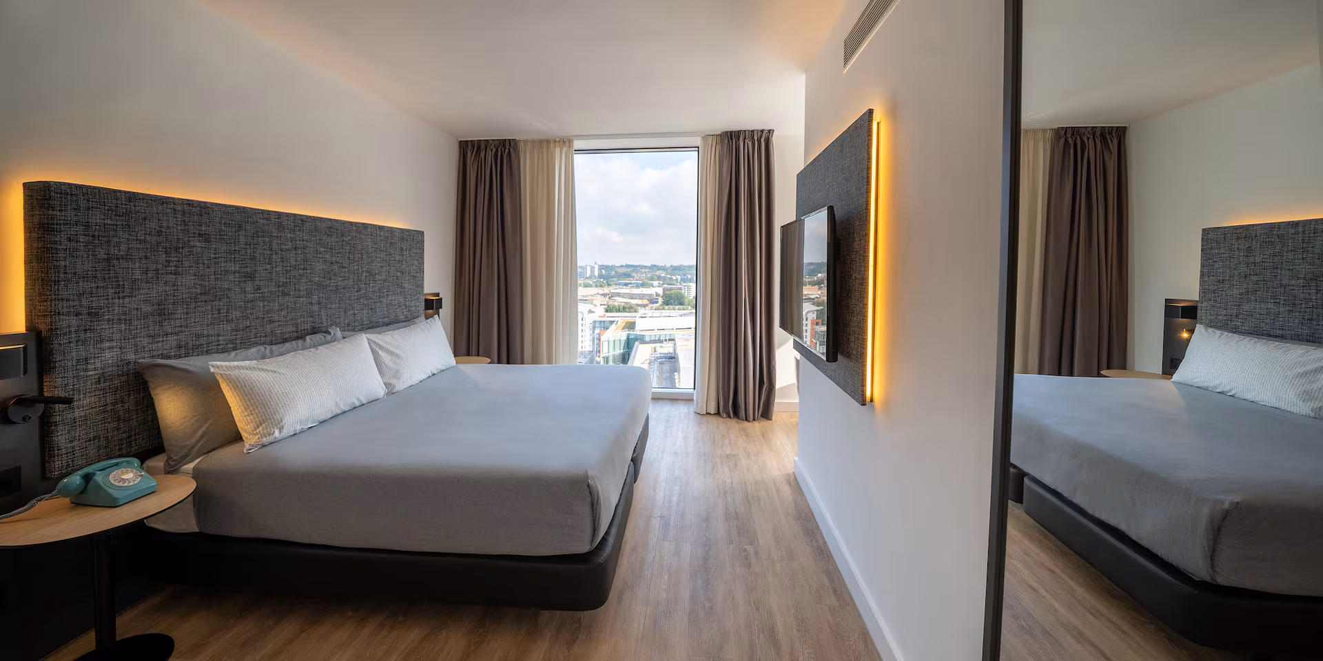 INNSiDE by Melia Liverpool, Meeting room · Bedroom