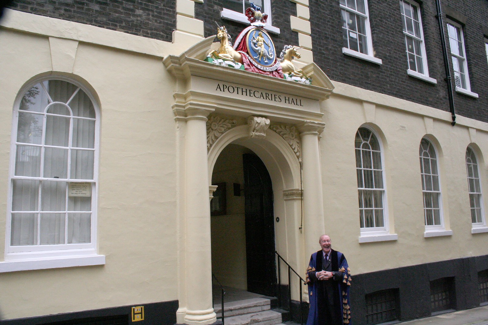 Apothecaries’ Hall, Exterior