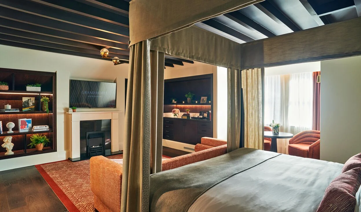 The Grand Hotel, Bedroom