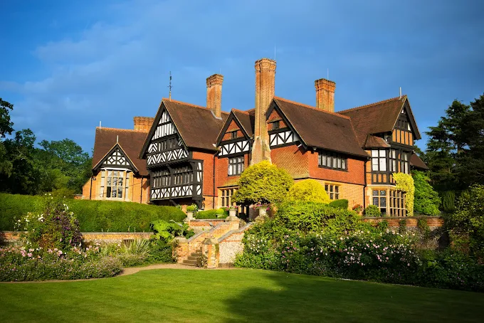 Grim's Dyke Hotel