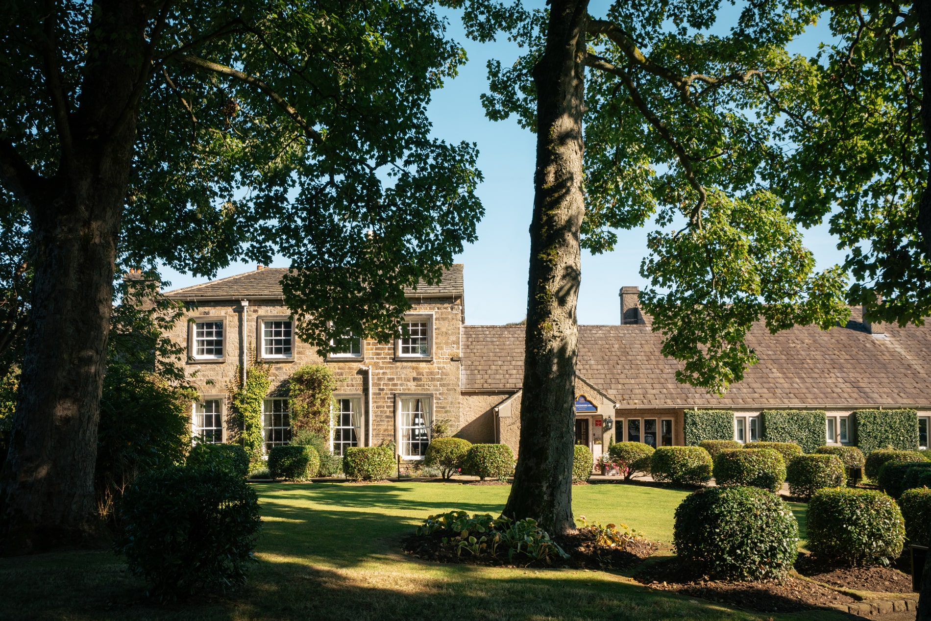 The Devonshire Arms Hotel