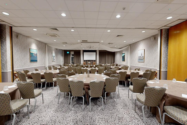 North Lakes Hotel & Spa