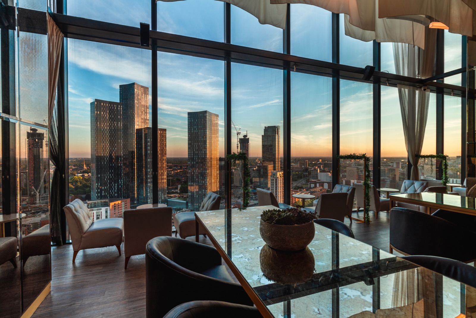 Cloud23 - Zues Lounge