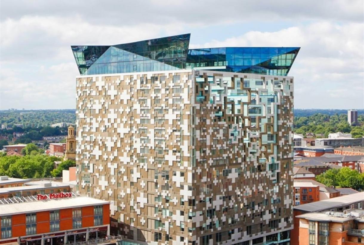 Cube hotel