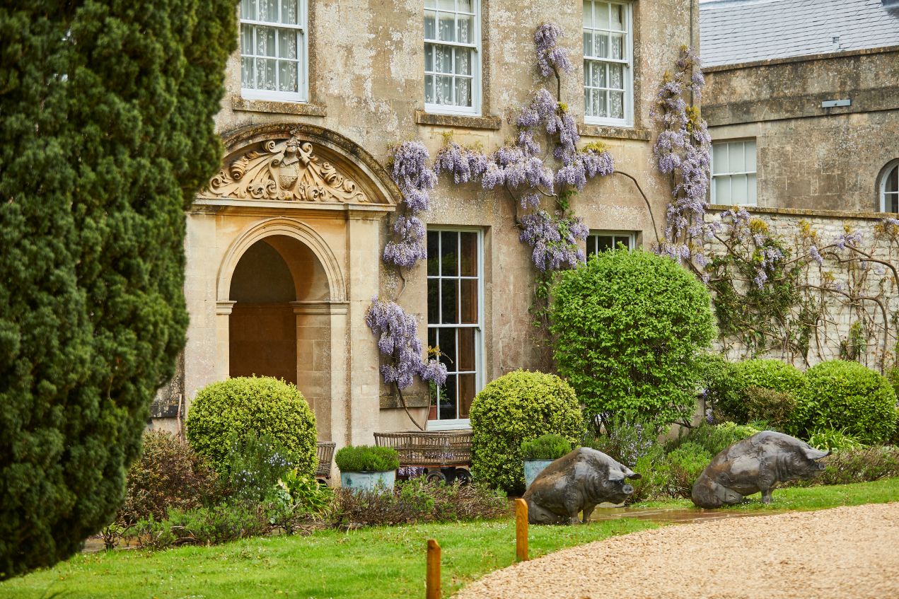 THE PIG near Bath